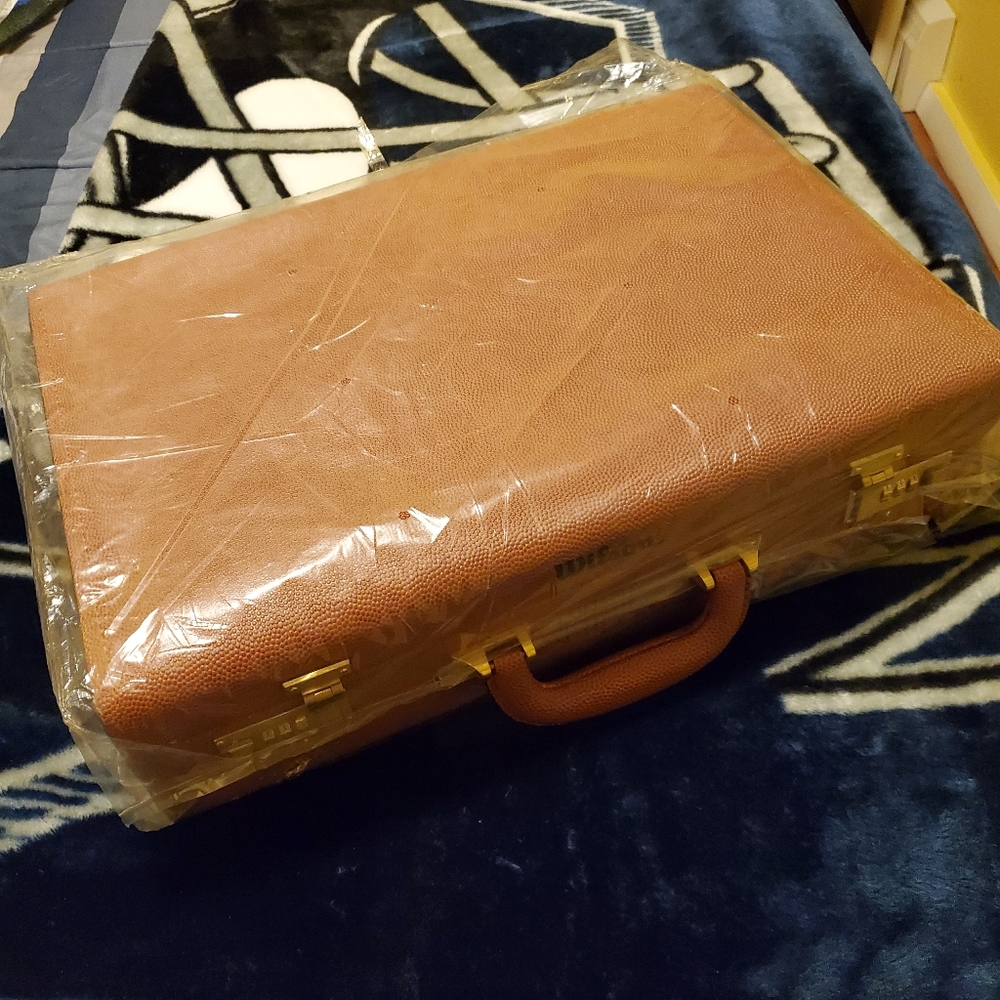RARE GENUINE NFL BRIEFCASE